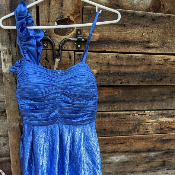 Prom Dress - Picture 1 of 3